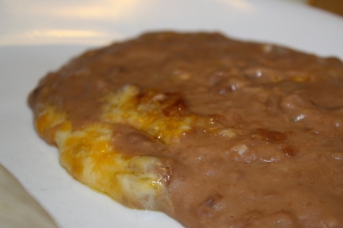 spicy cheesy refried beans03